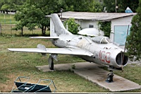 MiG-19S_Taganrog_07.07.2010-026.jpg